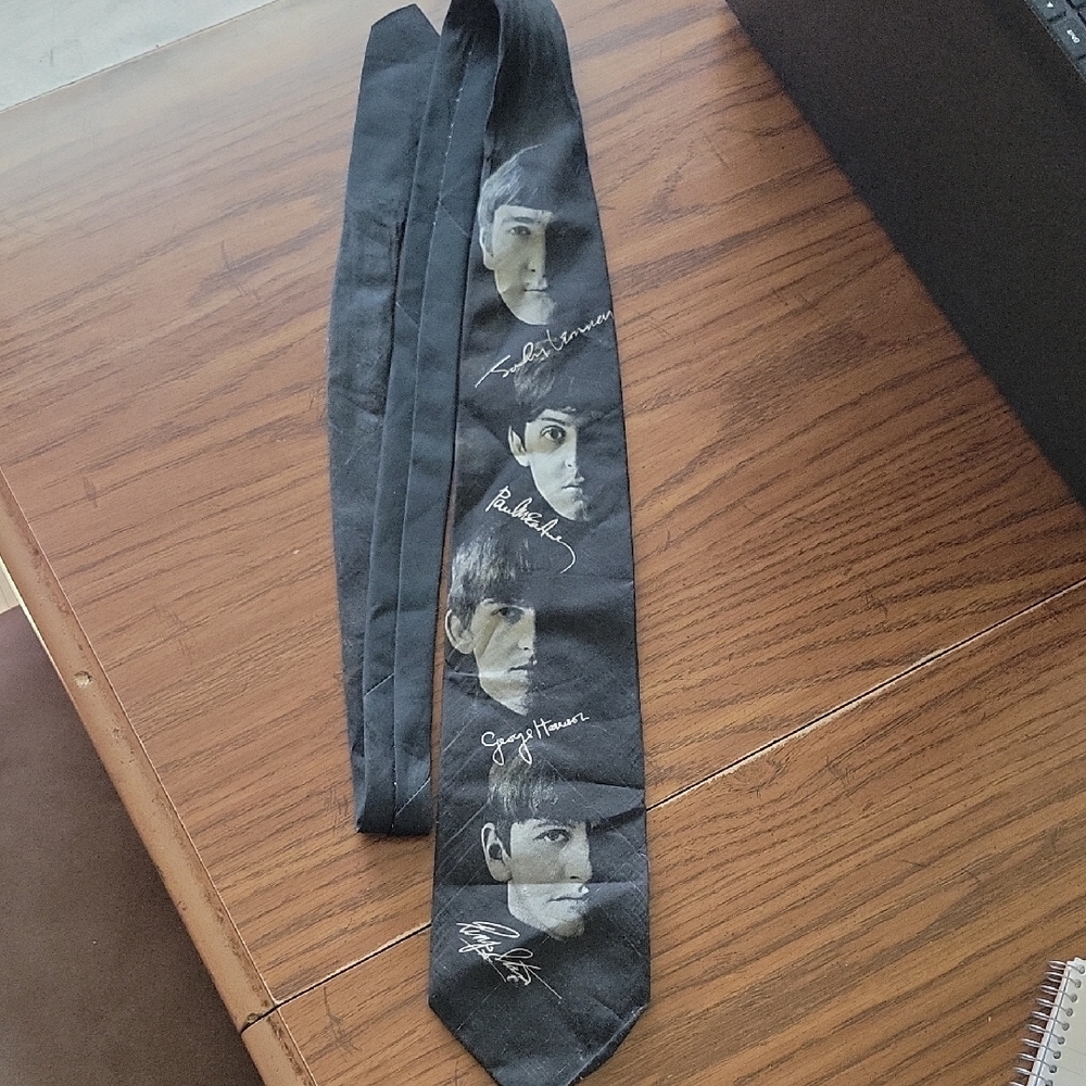 Black Graphic Tie Beatles